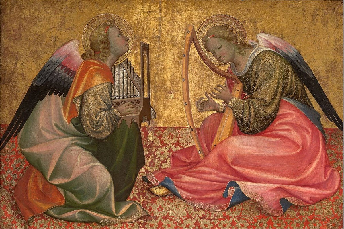 Musical angels at the organ and the harp